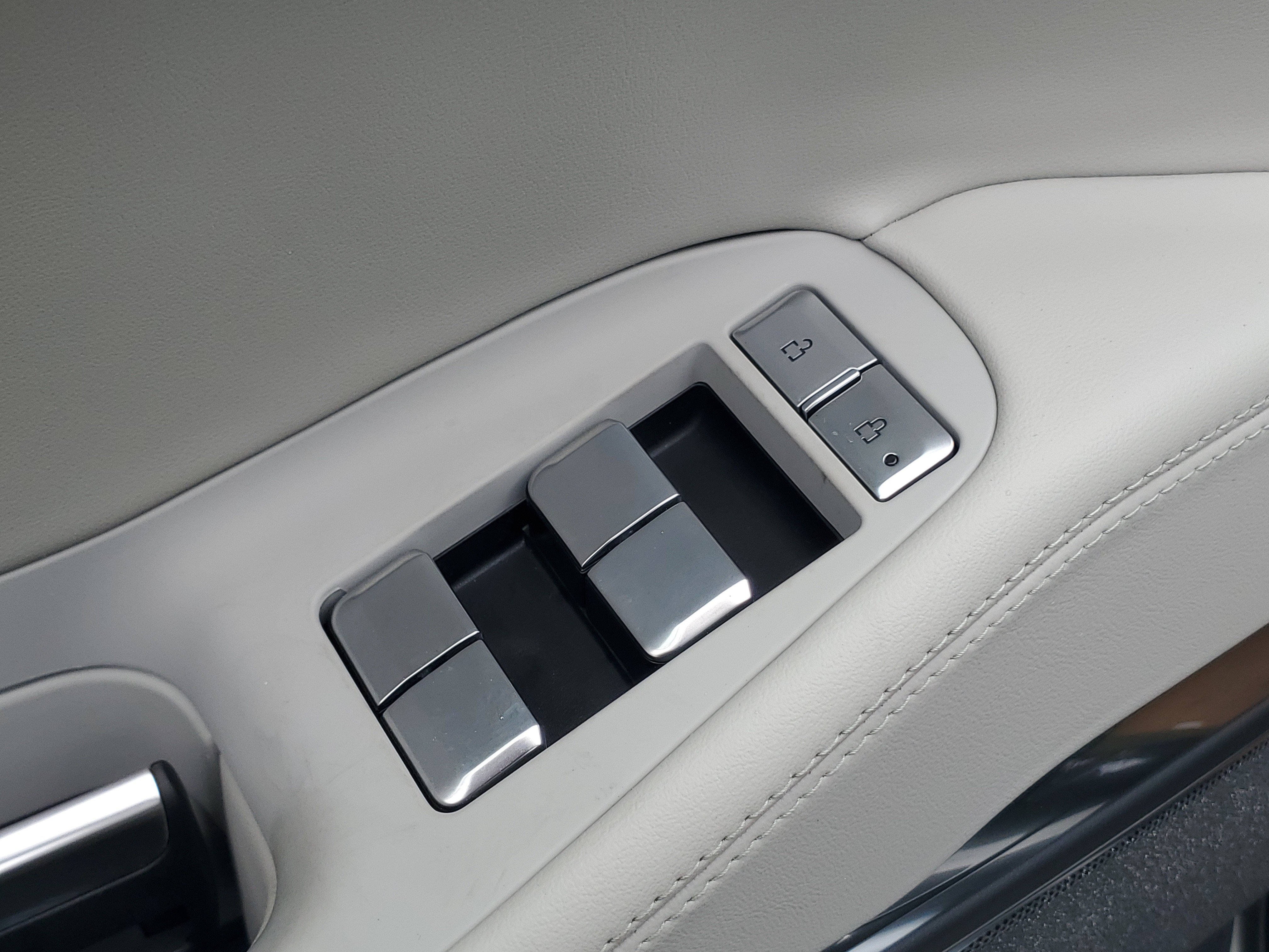 New 2026 Lincoln Navigator Reserve AWD/4WD image 10