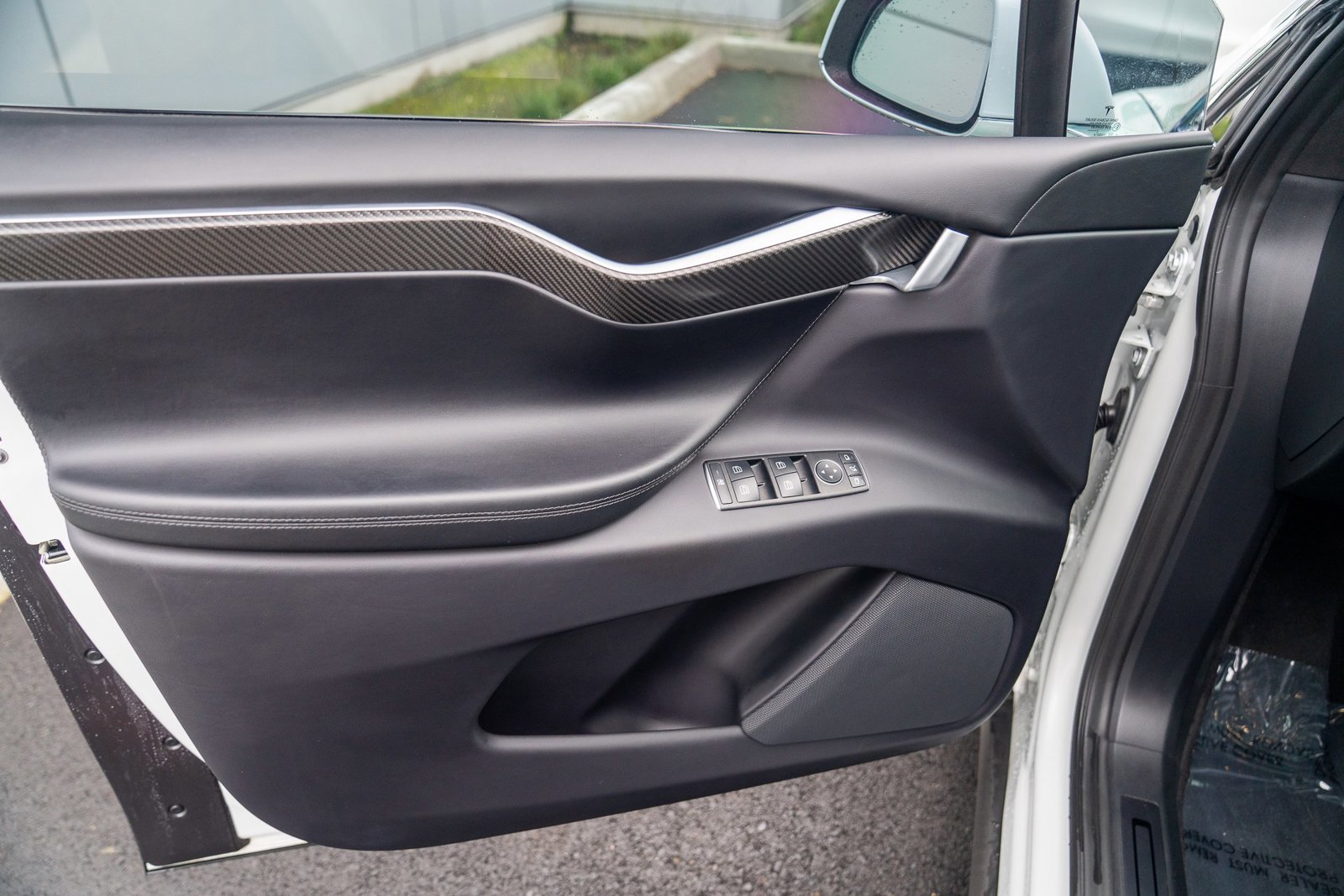 Used 2017 Tesla Model X 75D image 10