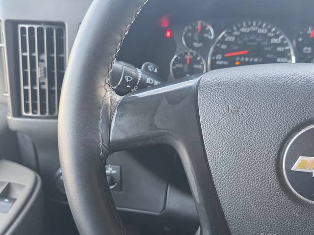 Used 2016 Chevrolet Express 2500 Extended RWD image 30