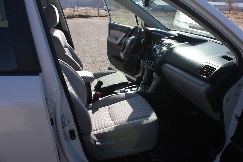 Used 2015 Subaru Forester 2.5i Premium w/ All-Weather Package AWD/4WD image 35