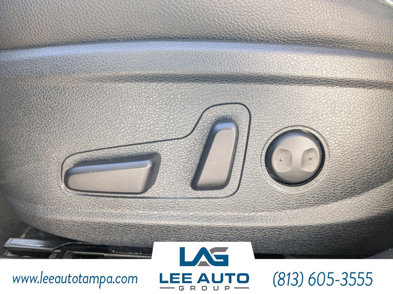 Used 2017 Kia Cadenza Premium image 17