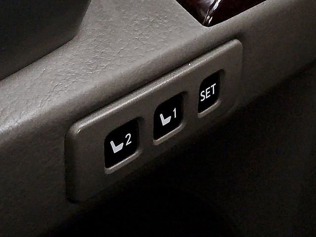 Used 2018 Lexus GX 460 Premium w/ Premium Package image 30