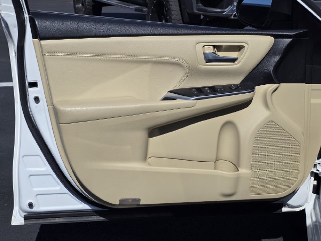 Used 2016 Toyota Camry XLE FWD image 13