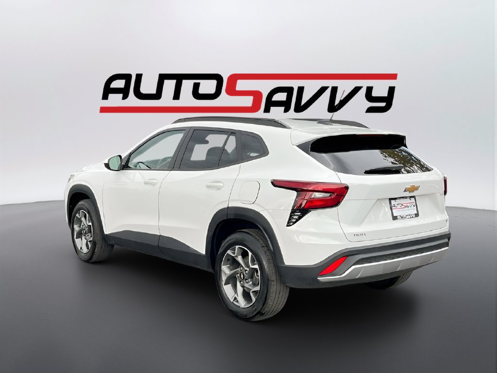 Used 2026 Chevrolet Trax LT FWD image 5
