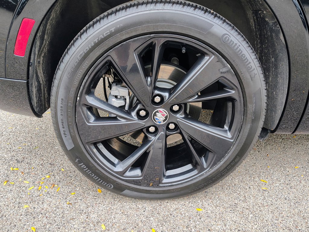 Certified 2023 Buick Envision Essence w/ Technology Package I AWD/4WD image 13