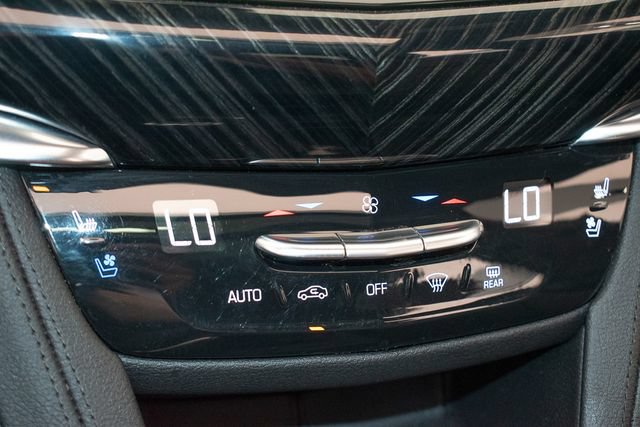 Used 2020 Cadillac XT6 Premium Luxury AWD/4WD image 35