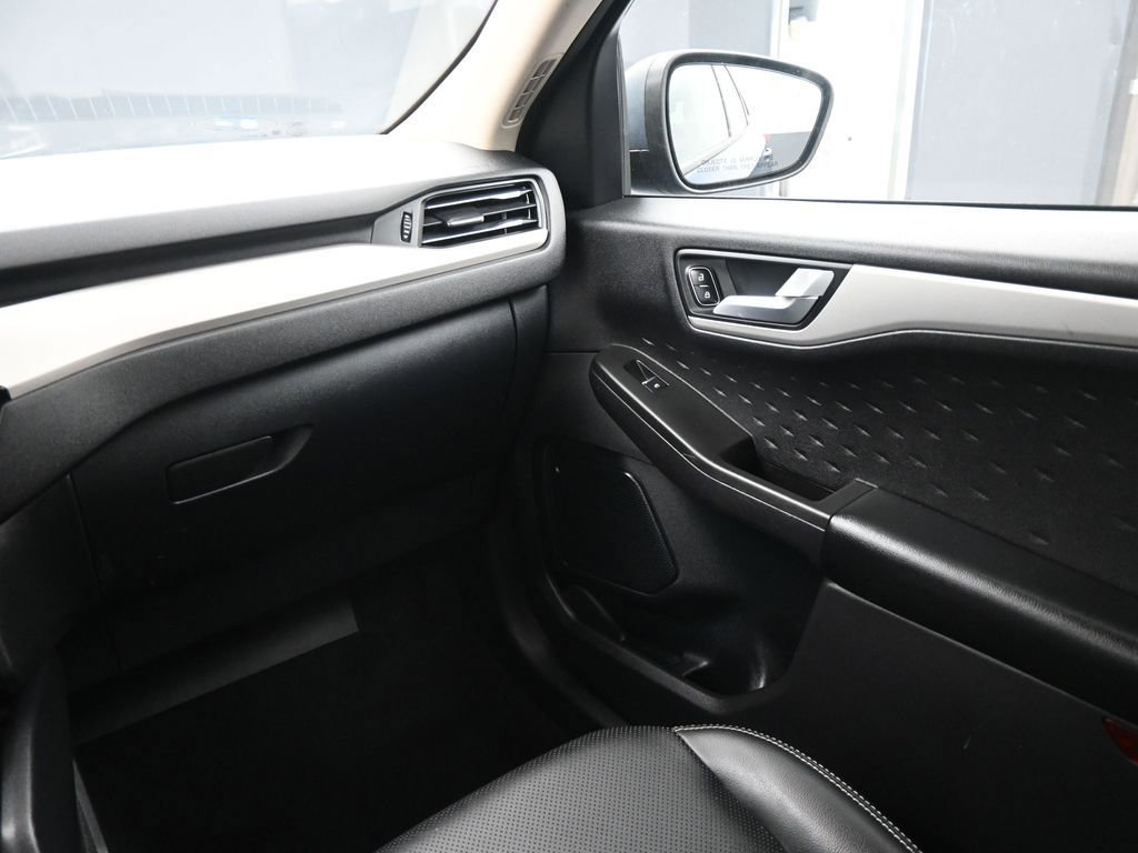 Certified 2020 Ford Escape SEL image 15