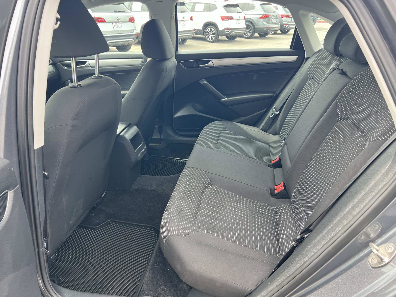 Used 2016 Volkswagen Passat 1.8T S image 20