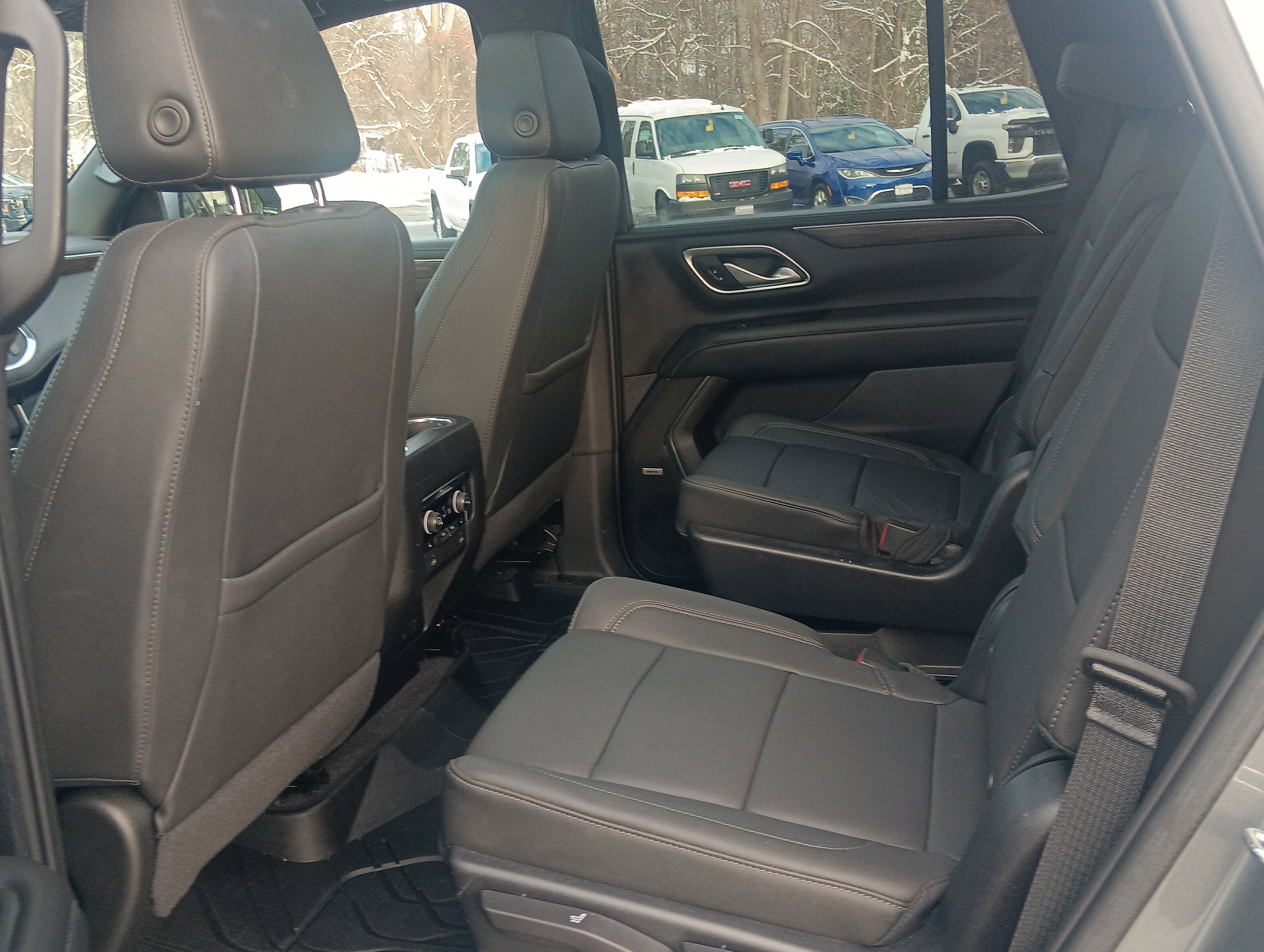 Certified 2022 Chevrolet Tahoe Z71 w/ Luxury Package image 13