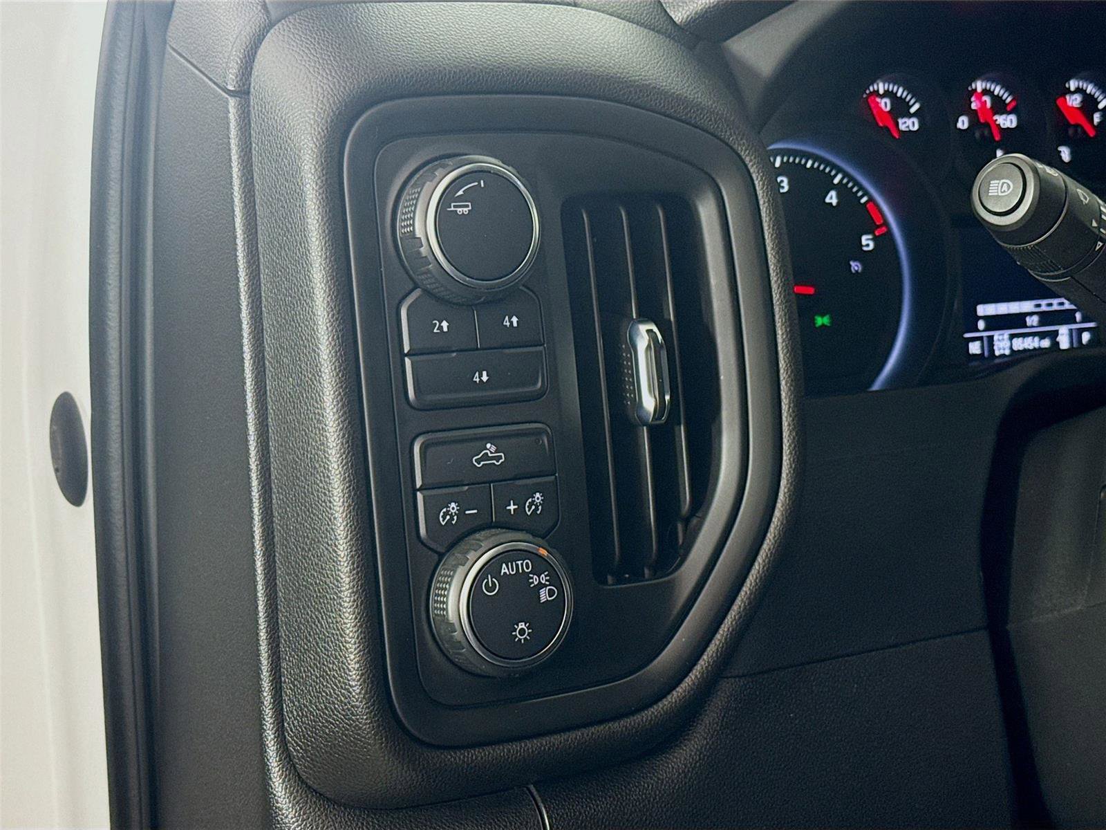 Used 2024 Chevrolet Silverado 3500 W/T image 7