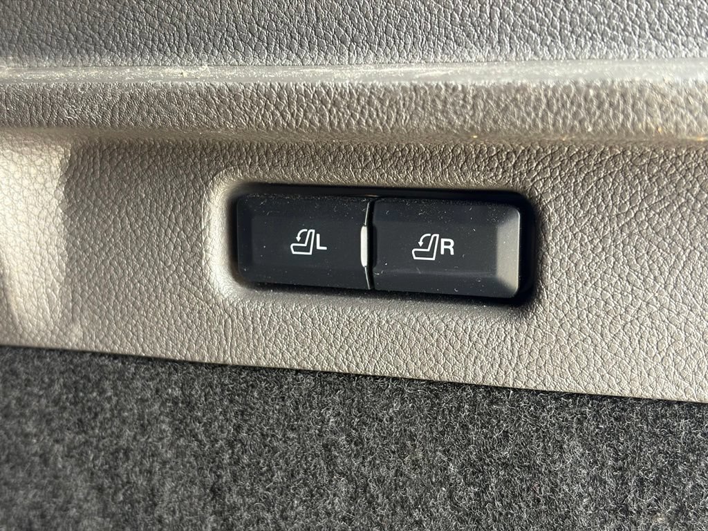 Used 2022 Lincoln Corsair AWD w/ Premium Package image 11