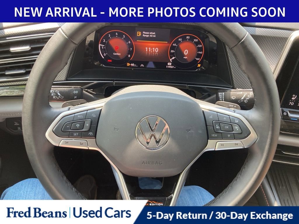 Used 2025 Volkswagen Atlas Peak Edition SE AWD/4WD image 13