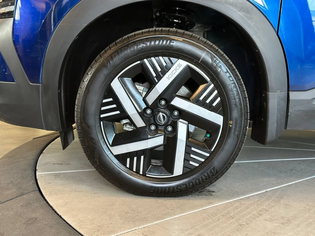 Used 2025 Nissan Kicks SV FWD image 25