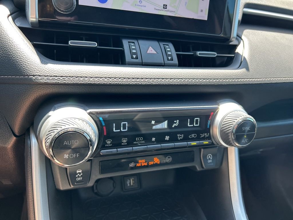 Used 2023 Toyota RAV4 XLE Premium image 30