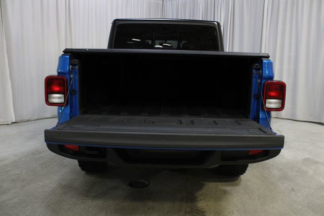 Used 2021 Jeep Gladiator Willys AWD/4WD image 28