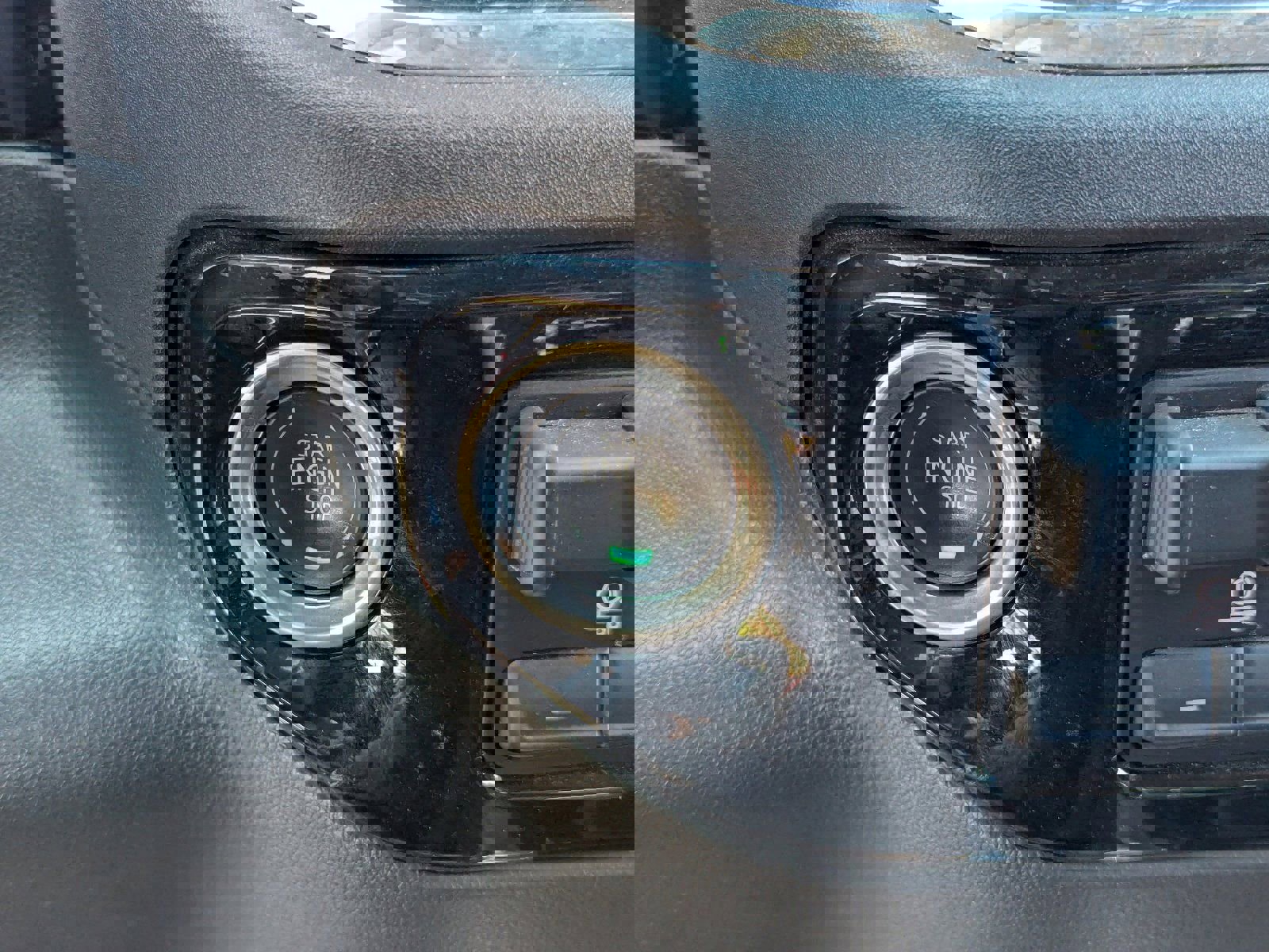 Used 2024 Chevrolet Silverado 1500 LT Trail Boss w/ Convenience Package II image 31