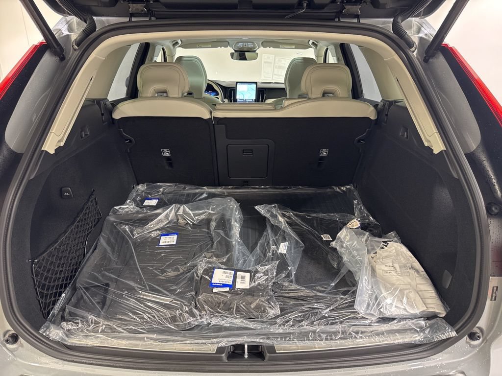 New 2026 Volvo XC60 B5 Ultra w/ Protection Package Premier AWD/4WD image 29