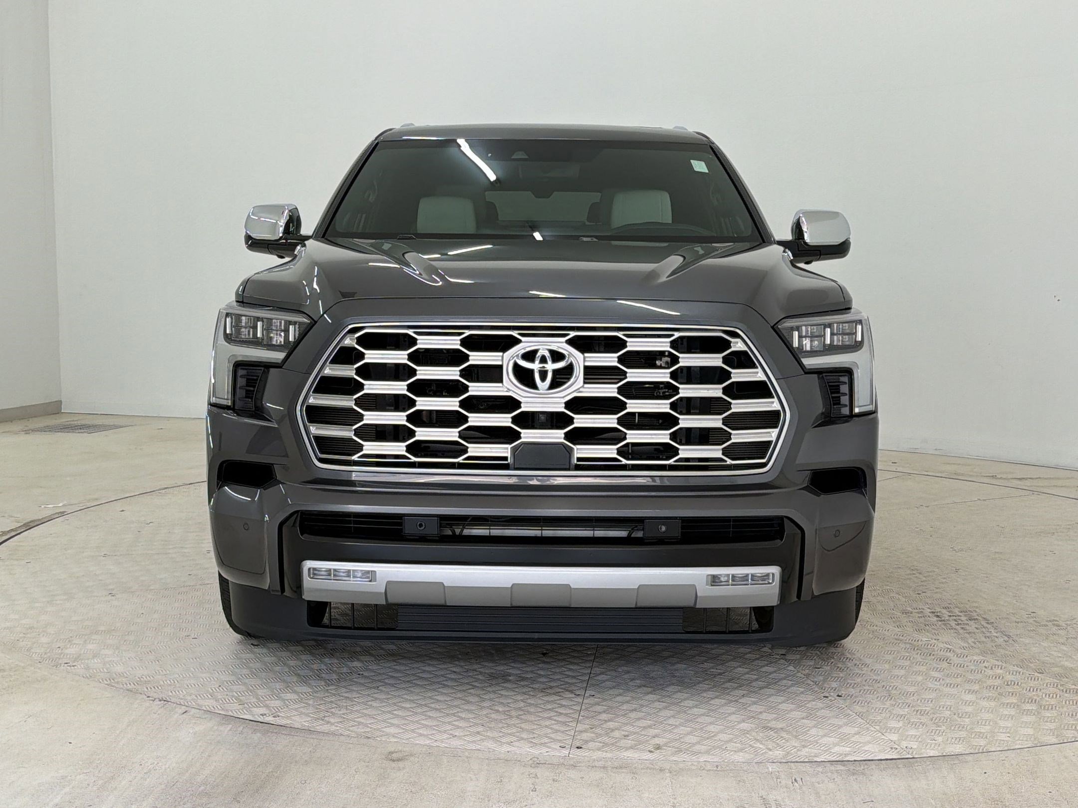 Used 2024 Toyota Sequoia Capstone AWD/4WD image 6