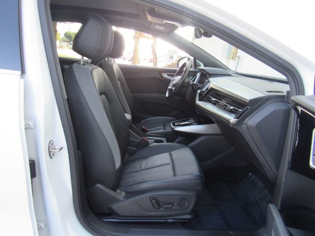 Used 2022 Audi Q4 e-tron Premium Plus w/ Premium Plus image 22
