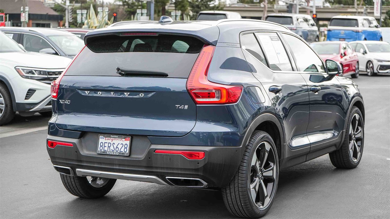 Used 2019 Volvo XC40 T4 Inscription image 6