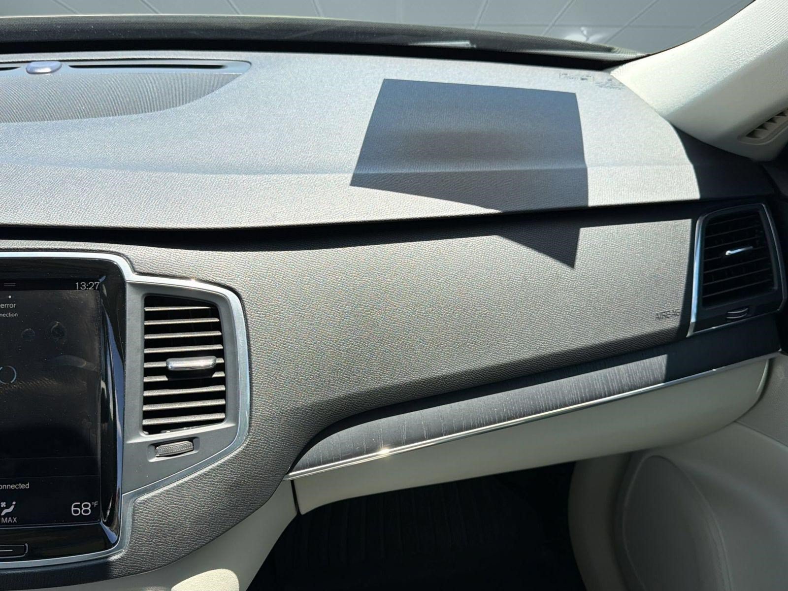 Used 2020 Volvo XC90 T5 Momentum w/ Protection Package Premier FWD image 29