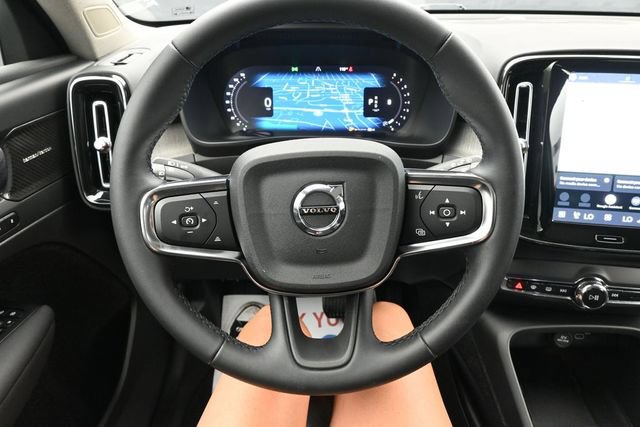 Used 2023 Volvo XC40 B5 Ultimate w/ Protection Package Premier AWD/4WD image 23