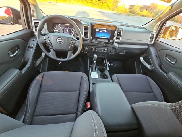 Used 2022 Nissan Frontier SV w/ Technology Package image 14