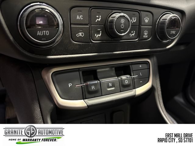 Used 2024 GMC Terrain Denali w/ Denali Premium Package AWD/4WD image 25