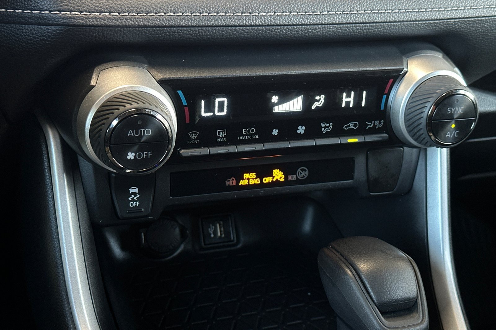 Certified 2024 Toyota RAV4 LE AWD/4WD image 19