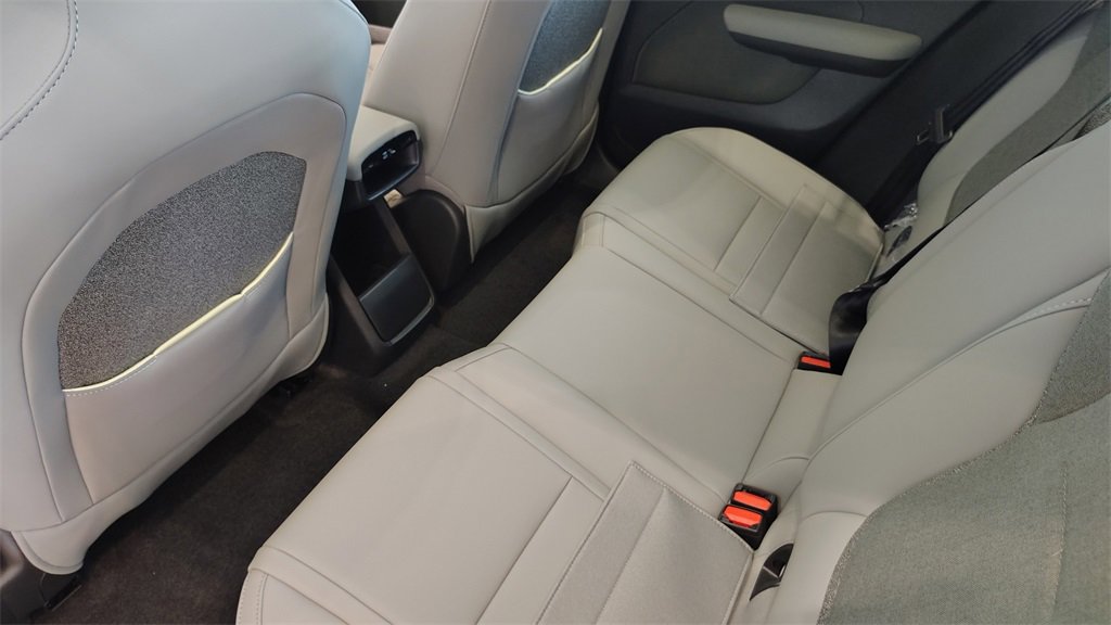 New 2026 Volvo EX30 Cross Country Ultra image 23
