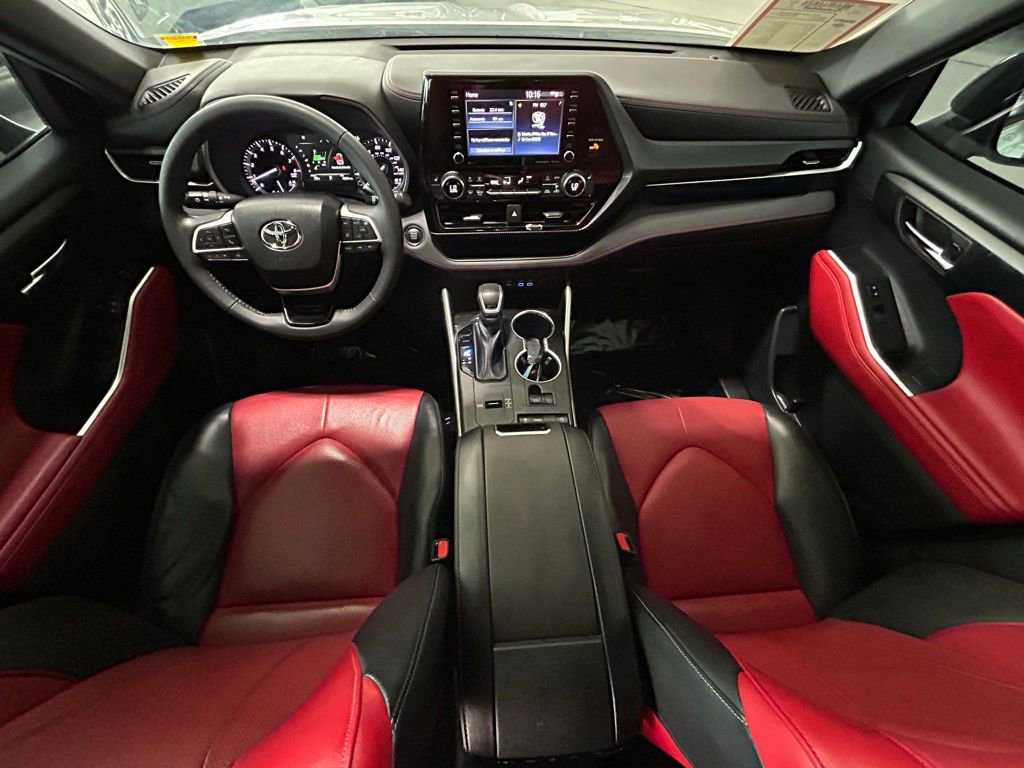 Used 2022 Toyota Highlander XSE image 42