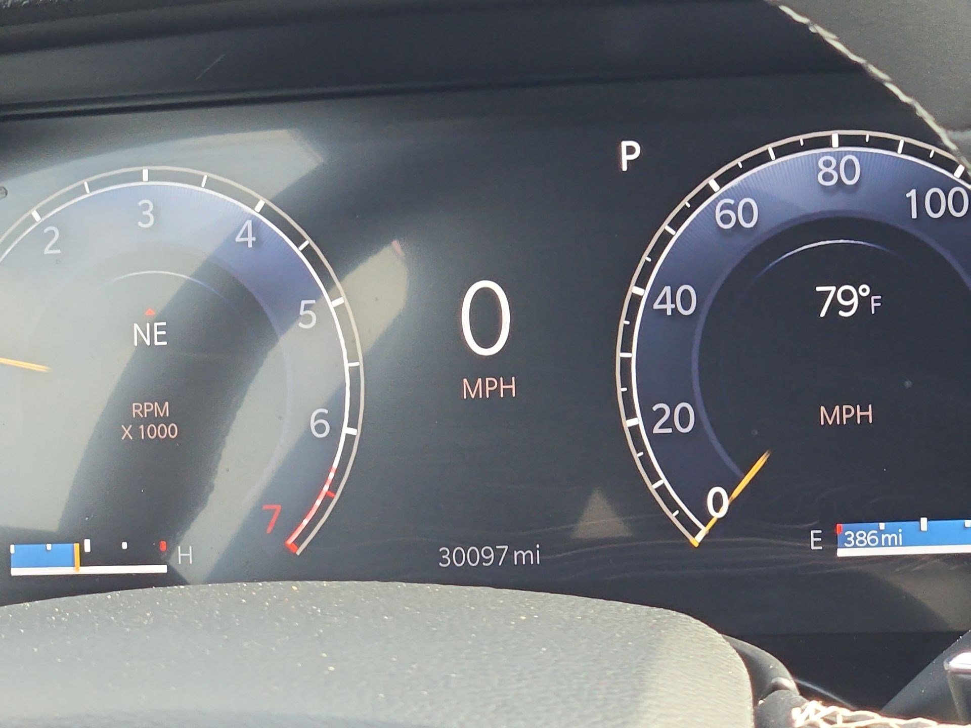 Used 2025 Jeep Grand Cherokee Altitude AWD/4WD image 22