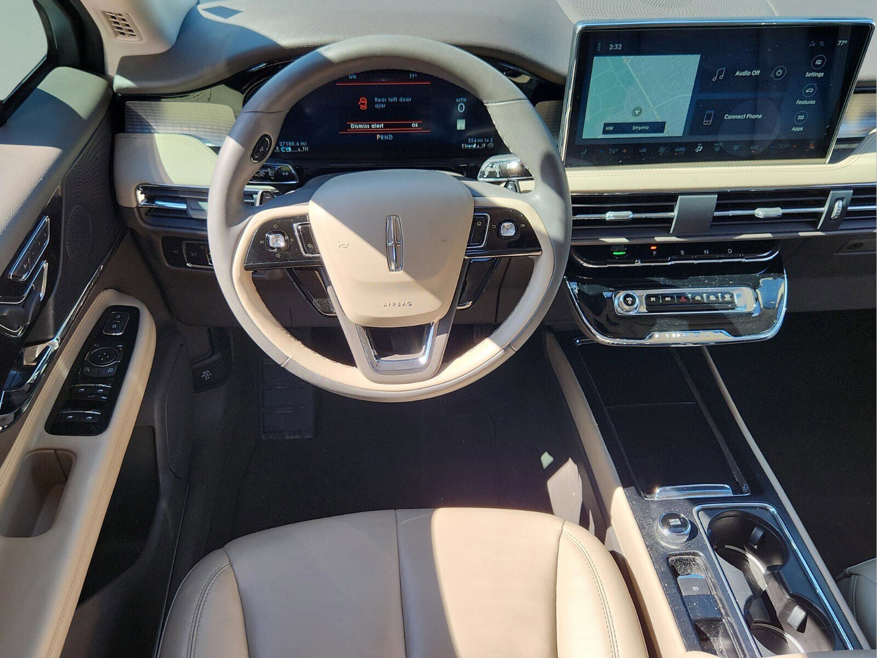 Used 2023 Lincoln Corsair Standard image 13