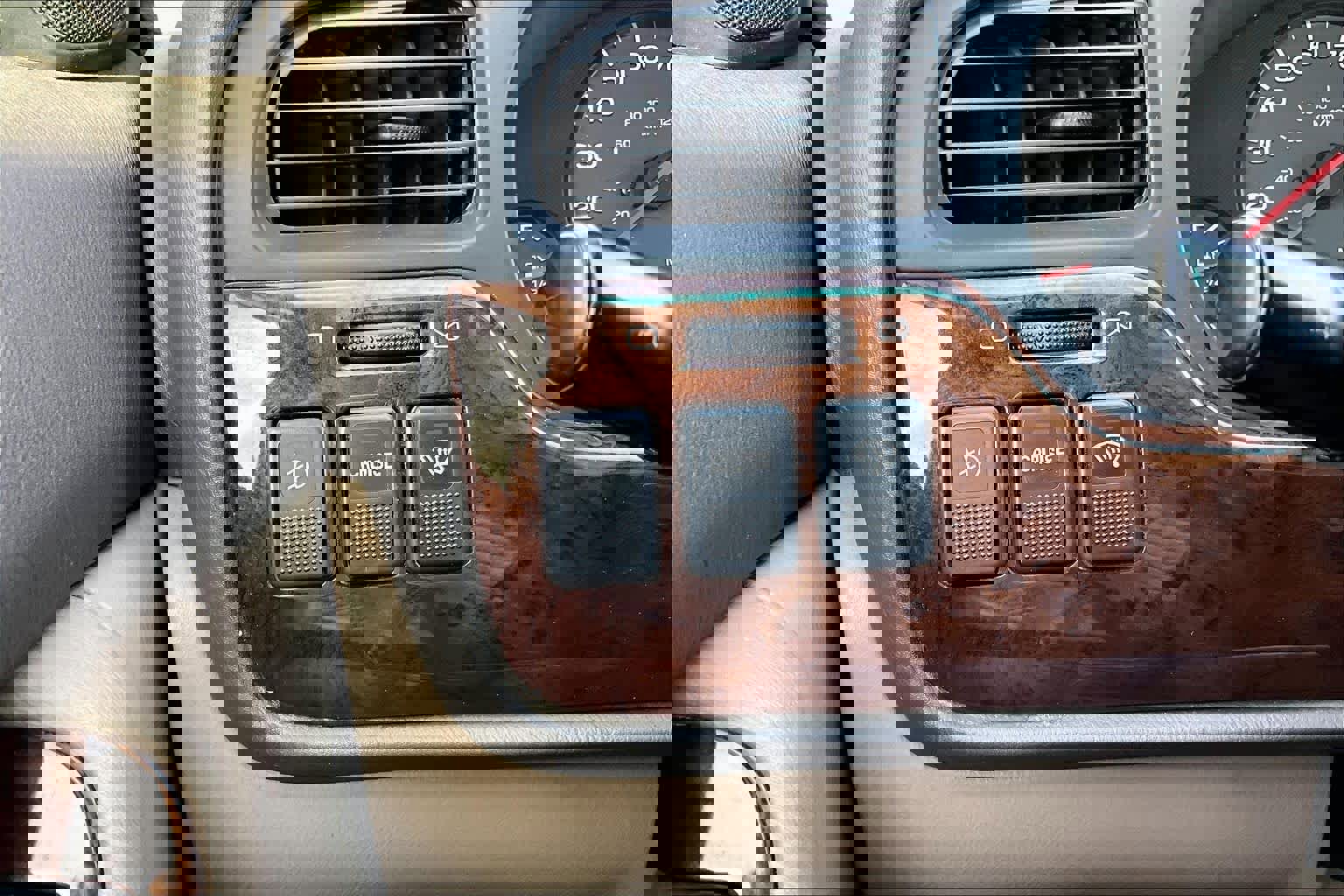 Used 2002 Subaru Outback H6 L.L. Bean Edition image 32