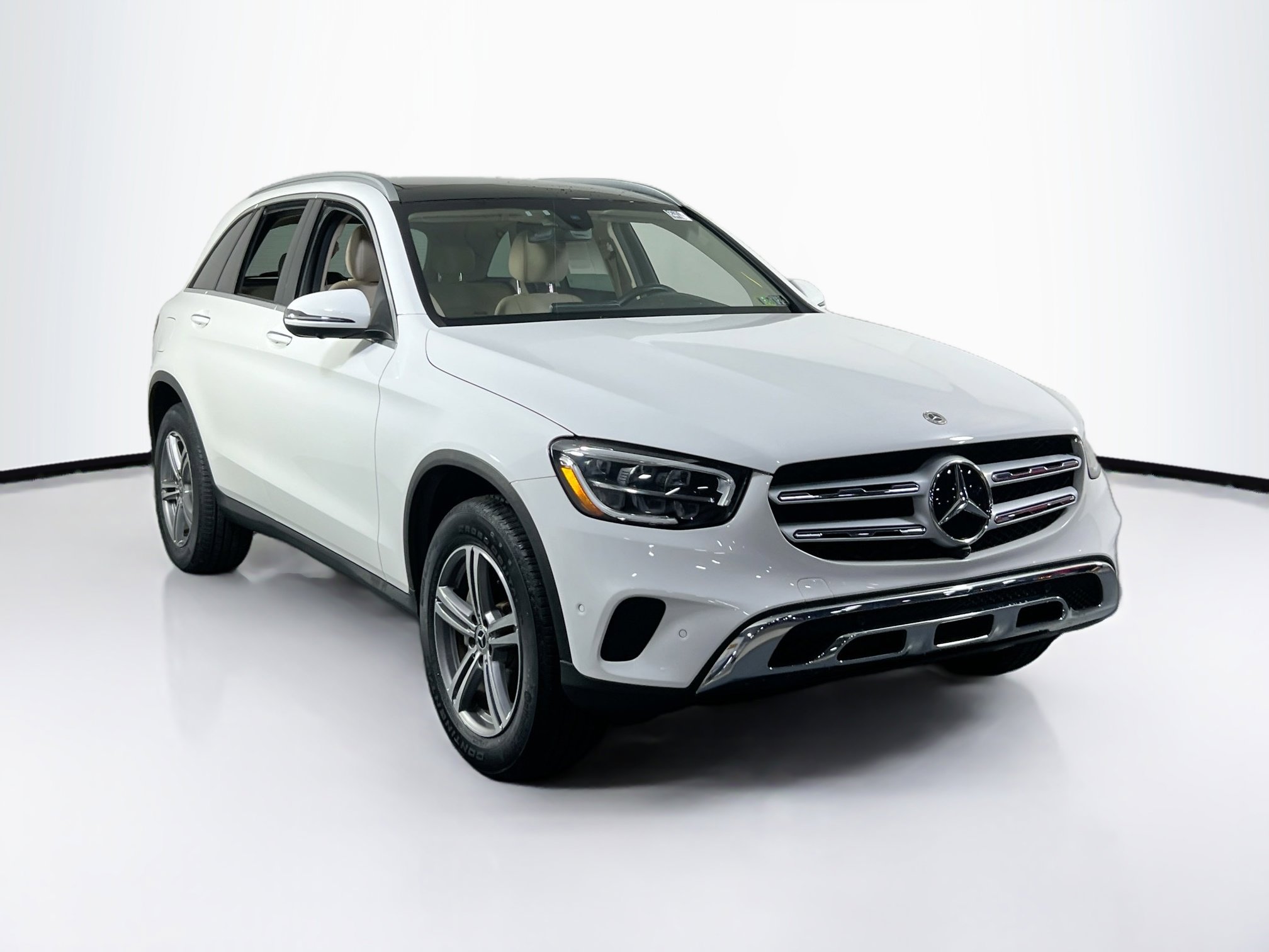 Used 2021 Mercedes-Benz GLC 300 4MATIC image 3