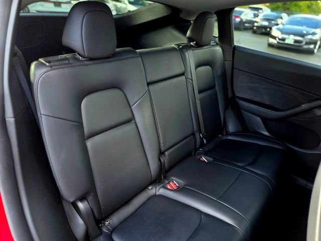 Used 2021 Tesla Model Y Long Range image 28