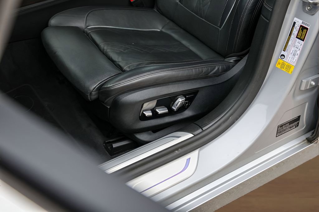 Used 2020 BMW 740i RWD image 8
