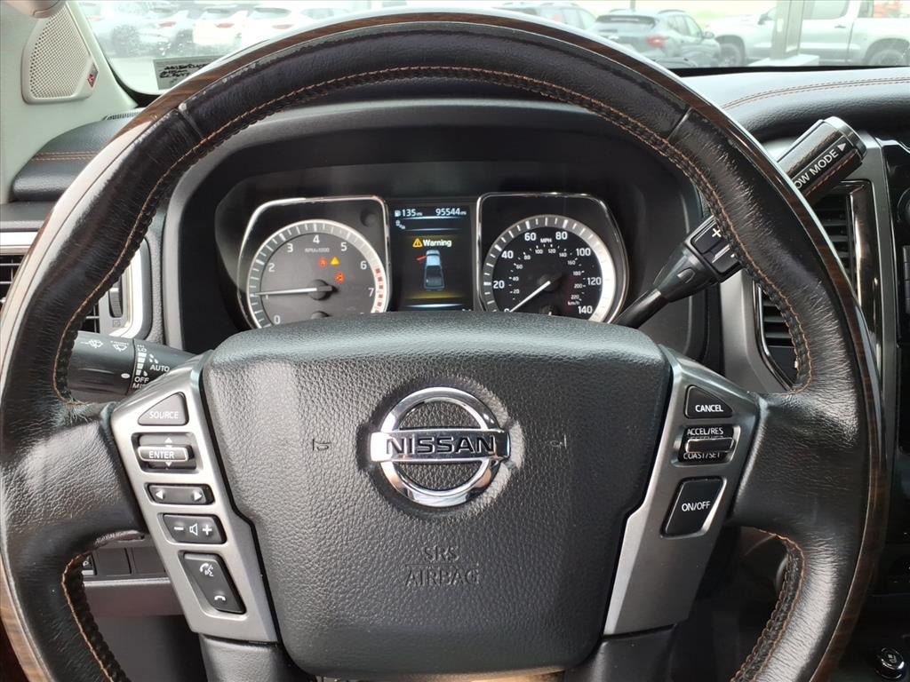 Used 2018 Nissan Titan Platinum Reserve w/ Platinum Utility Package AWD/4WD image 17