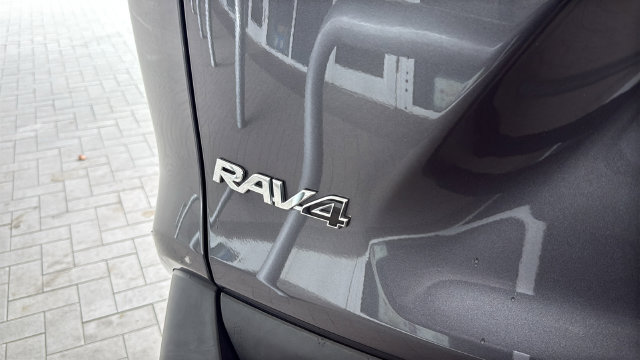Used 2024 Toyota RAV4 XLE w/ Convenience Package FWD image 7