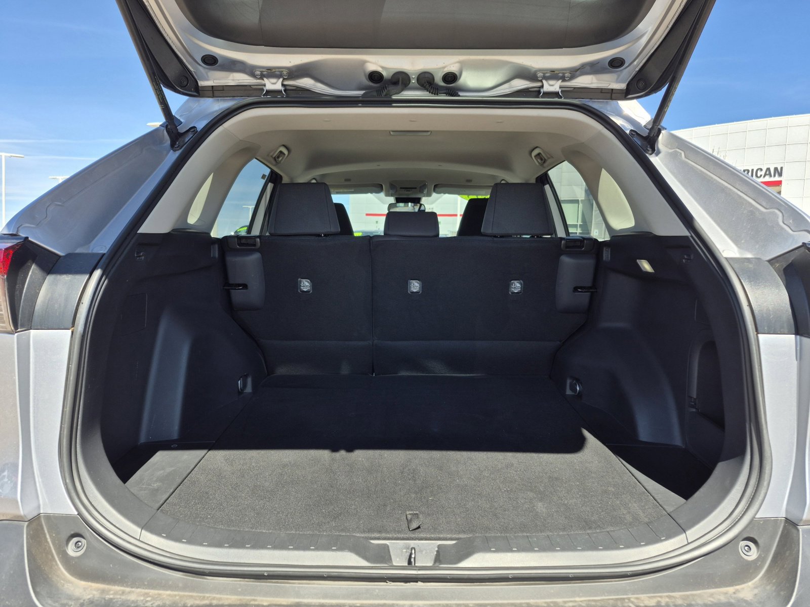 Used 2025 Toyota RAV4 LE image 20