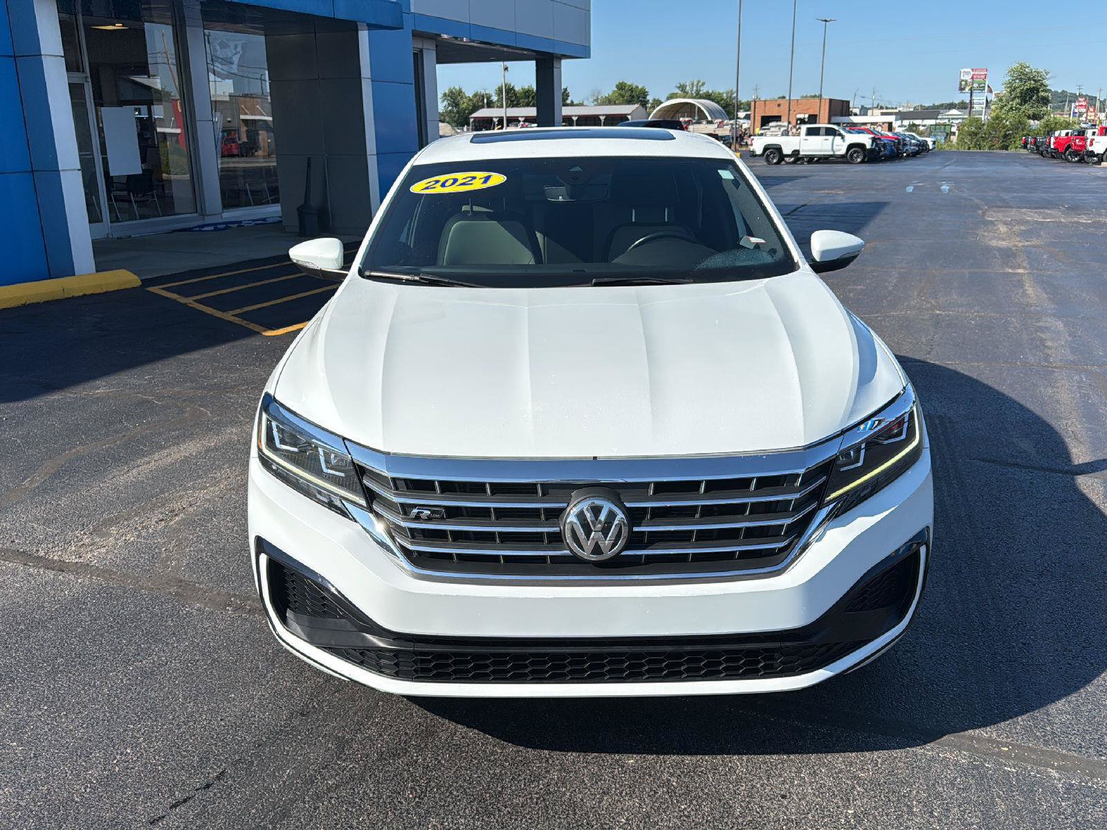 Used 2021 Volkswagen Passat 2.0T R-Line FWD image 8