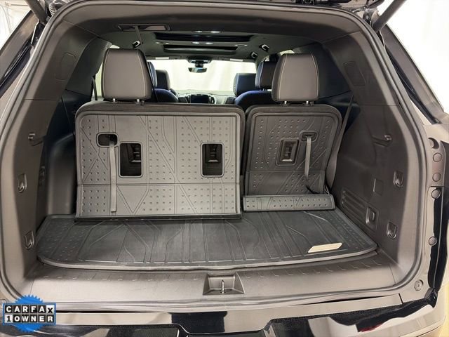 Used 2022 Chevrolet Traverse Premier w/ Redline Edition AWD/4WD image 15