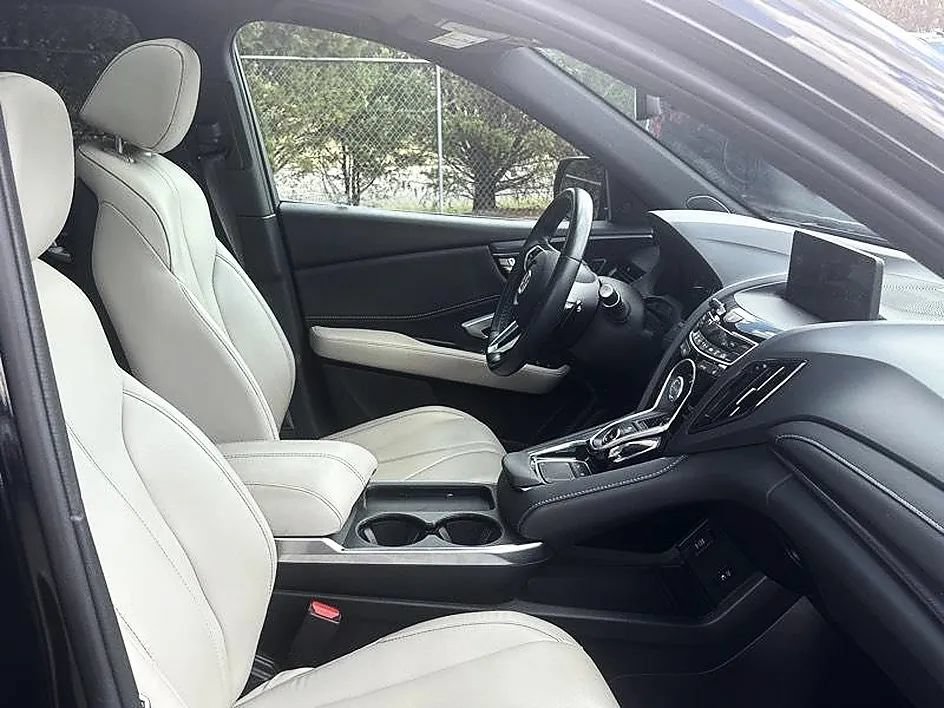 Used 2025 Acura RDX SH-AWD image 26