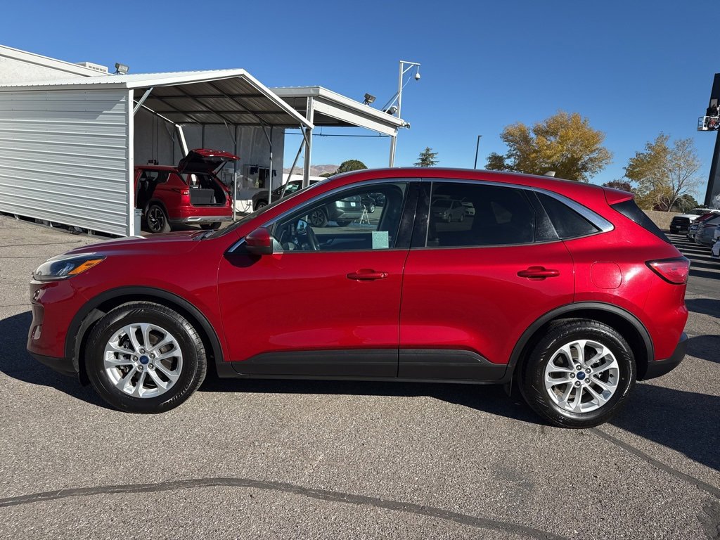 Used 2020 Ford Escape SE image 4