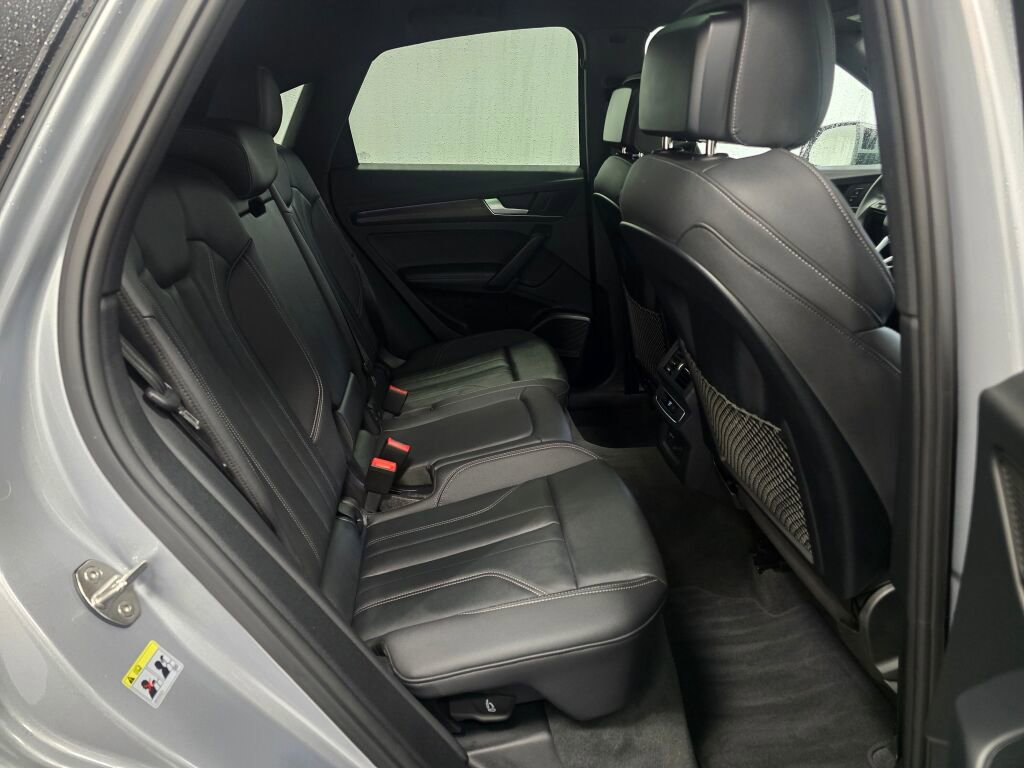Certified 2025 Audi Q5 2.0T Premium Plus image 24