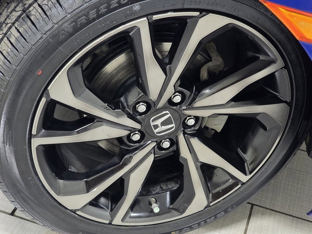 Used 2019 Honda Civic Sport image 6