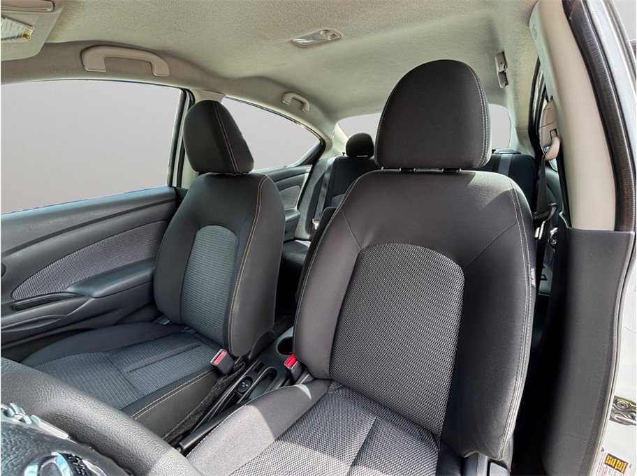 Used 2016 Nissan Versa SV FWD image 14