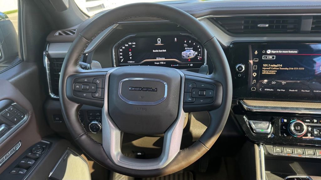 Used 2025 GMC Sierra 1500 Denali w/ Denali Reserve Package AWD/4WD image 11