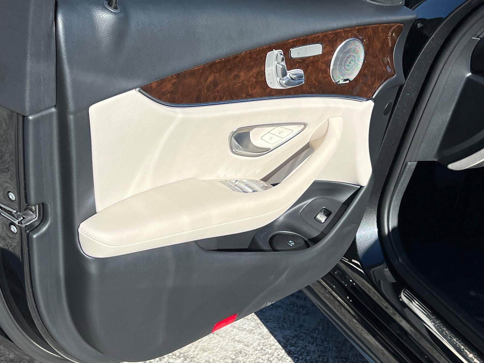 Used 2022 Mercedes-Benz E 350 Sedan image 10