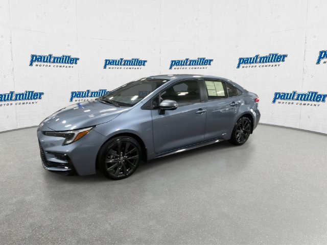 Used 2026 Toyota Corolla SE AWD/4WD image 5